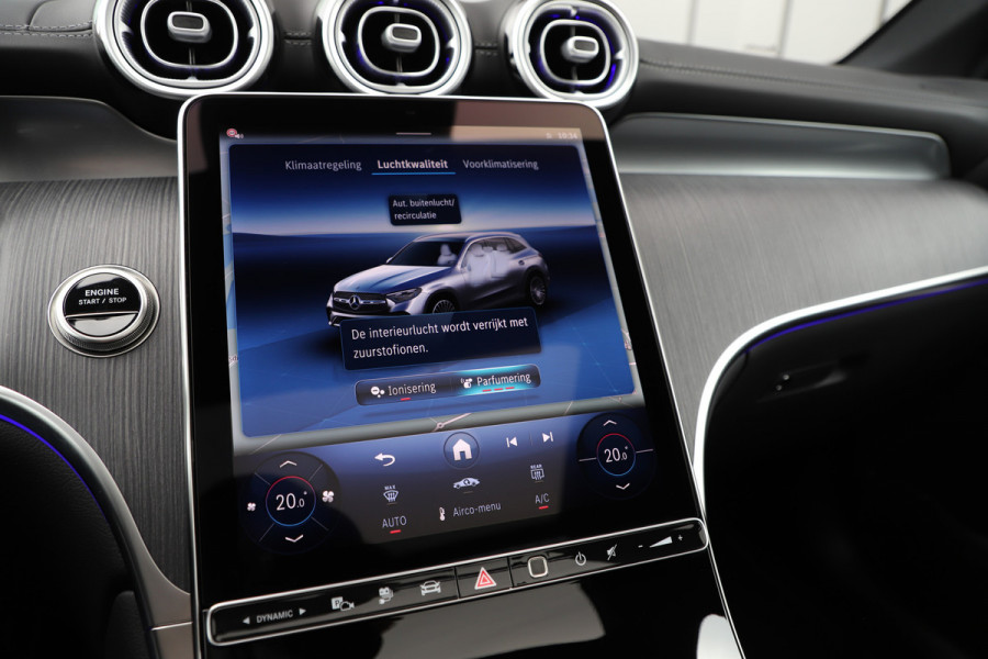 Mercedes-Benz GLC 300e AMG 4-Matic | 313PK | Pano | Massage | Keyles-go | Sfeerverlichting | Memory | Distronic+ | Stoelventilatie | Air-balance |