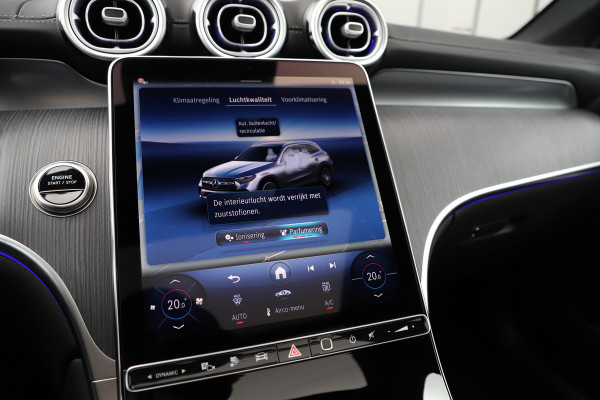 Mercedes-Benz GLC 300e AMG 4-Matic | 313PK | Pano | Massage | Keyles-go | Sfeerverlichting | Memory | Distronic+ | Stoelventilatie | Air-balance |