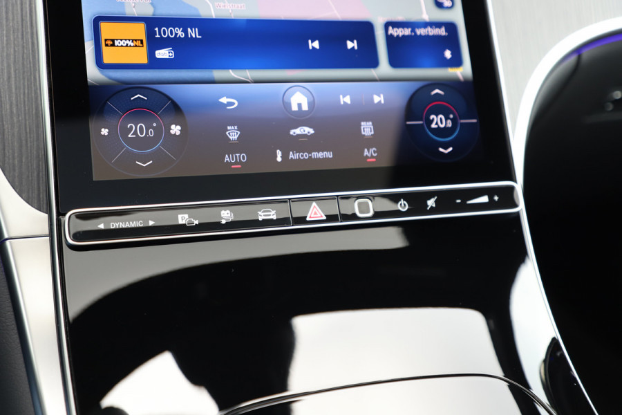 Mercedes-Benz GLC 300e AMG 4-Matic | 313PK | Pano | Massage | Keyles-go | Sfeerverlichting | Memory | Distronic+ | Stoelventilatie | Air-balance |