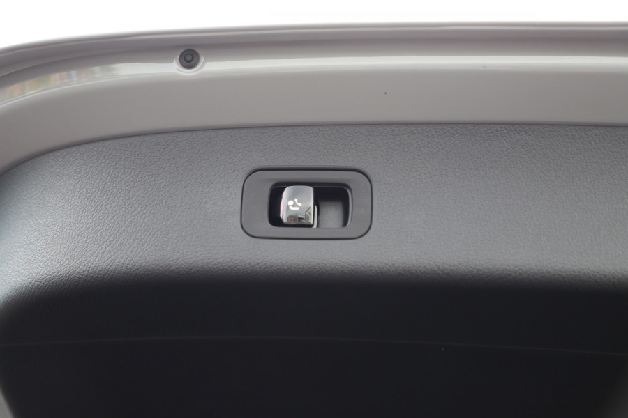 Mercedes-Benz GLC 300e AMG 4-Matic | 313PK | Pano | Massage | Keyles-go | Sfeerverlichting | Memory | Distronic+ | Stoelventilatie | Air-balance |