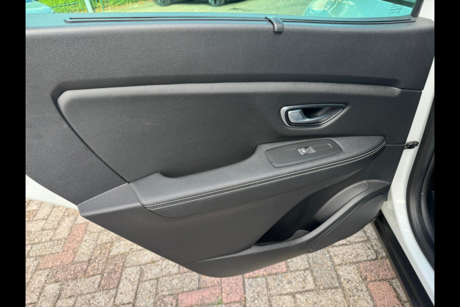 Renault Grand Scénic TCe 140 Intens Pano / Head up / Full LED / Stoel verwarming