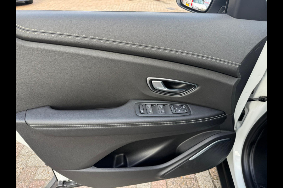 Renault Grand Scénic TCe 140 Intens Pano / Head up / Full LED / Stoel verwarming