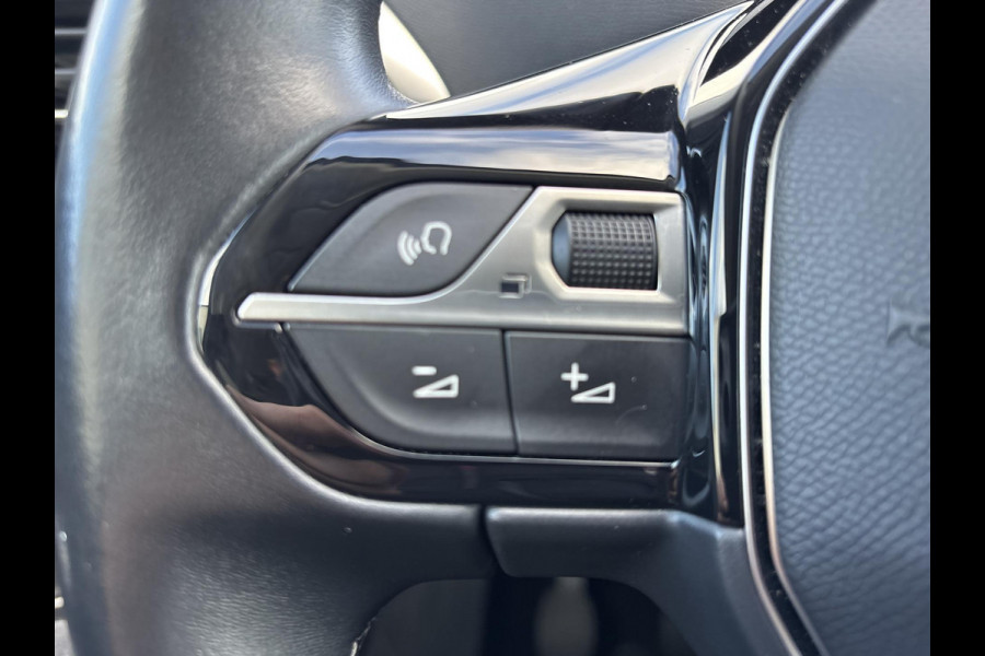 Peugeot 3008 1.2 PureTech Blue Lease Allure