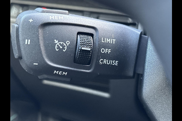 Peugeot 3008 1.2 PureTech Blue Lease Allure