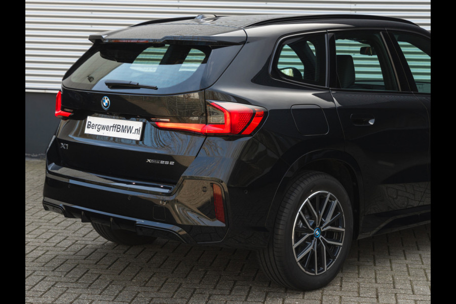 BMW X1 xDrive25e M-Sport - Driving Ass Plus - Stoelverwarming - Parking Ass BMW X1 xDrive25e M-Sport - Driving Ass Plus - Stoelverwarming - Parking Ass