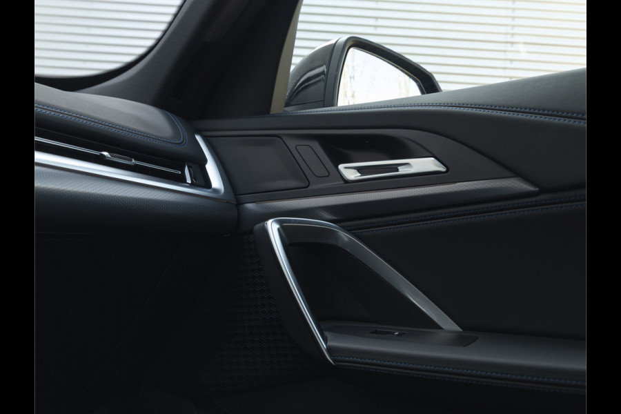 BMW X1 xDrive25e M-Sport - Driving Ass Plus - Stoelverwarming - Parking Ass BMW X1 xDrive25e M-Sport - Driving Ass Plus - Stoelverwarming - Parking Ass