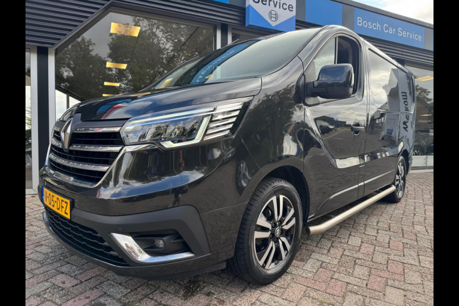 Renault Trafic 2.0 dCi 130 T29 L1H1 Luxe / Navi / Trekhaak / Clima / Keyless / Side Bars / Betimmering laadruimte Renault Trafic 2.0 dCi 130 T29 L1H1 Luxe / Navi / Trekhaak / Clima / Keyless / Side Bars / Betimmering laadruimte
