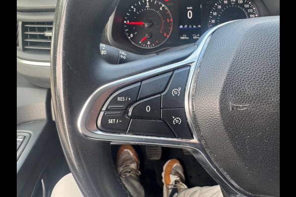 Renault Trafic 2.0 dCi 130 T29 L1H1 Luxe / Navi / Trekhaak / Clima / Keyless / Side Bars / Betimmering laadruimte Renault Trafic 2.0 dCi 130 T29 L1H1 Luxe / Navi / Trekhaak / Clima / Keyless / Side Bars / Betimmering laadruimte