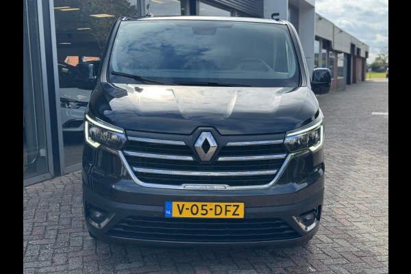 Renault Trafic 2.0 dCi 130 T29 L1H1 Luxe / Navi / Trekhaak / Clima / Keyless / Side Bars / Betimmering laadruimte Renault Trafic 2.0 dCi 130 T29 L1H1 Luxe / Navi / Trekhaak / Clima / Keyless / Side Bars / Betimmering laadruimte