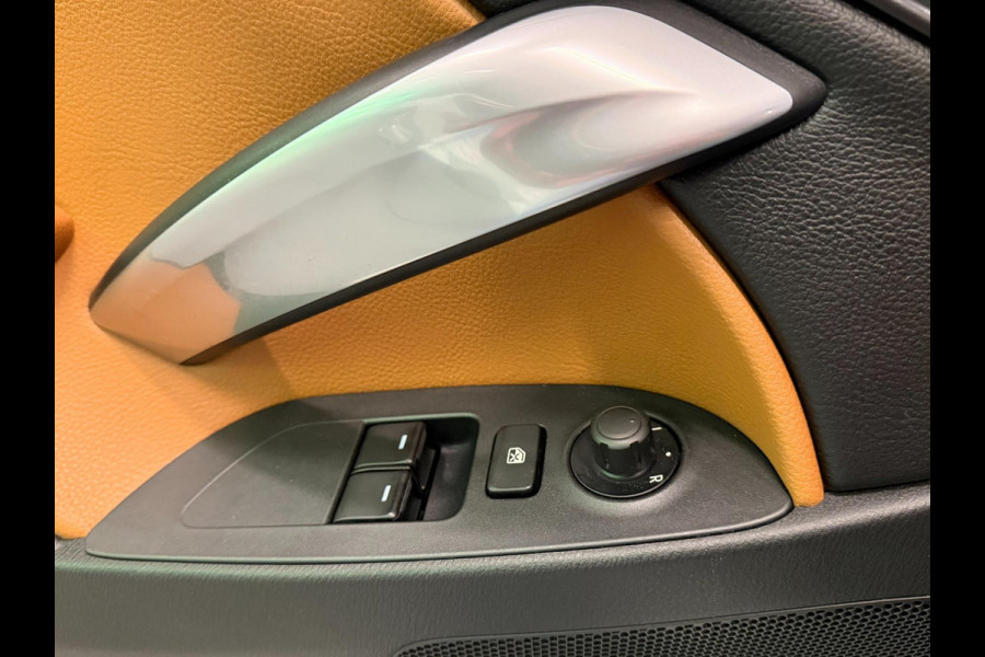 Fiat 124 Spider 1.4 MultiAir Turbo NAVI/LED/LEDER/CAM/DAB/BOSE/PDC/CRUISE///