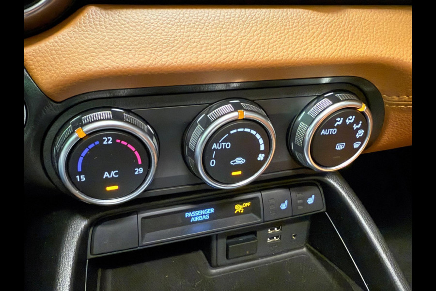 Fiat 124 Spider 1.4 MultiAir Turbo NAVI/LED/LEDER/CAM/DAB/BOSE/PDC/CRUISE///