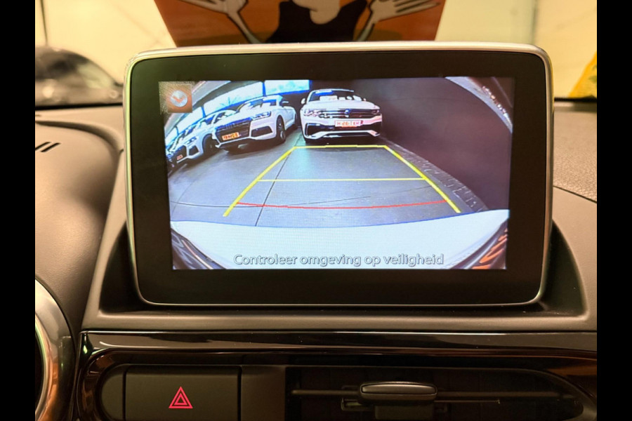 Fiat 124 Spider 1.4 MultiAir Turbo NAVI/LED/LEDER/CAM/DAB/BOSE/PDC/CRUISE///