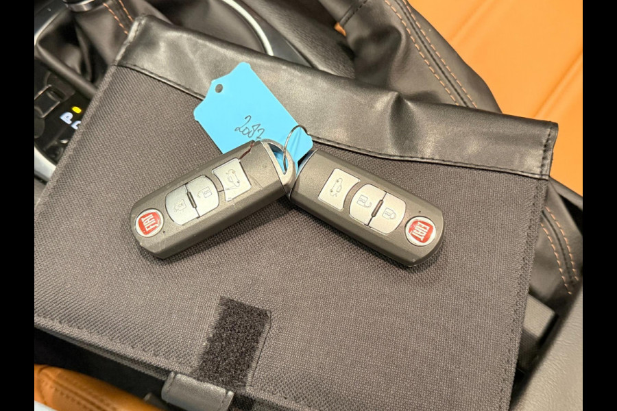 Fiat 124 Spider 1.4 MultiAir Turbo NAVI/LED/LEDER/CAM/DAB/BOSE/PDC/CRUISE///