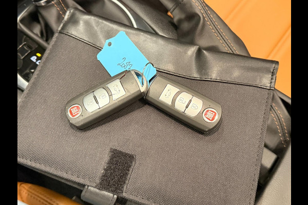 Fiat 124 Spider 1.4 MultiAir Turbo NAVI/LED/LEDER/CAM/DAB/BOSE/PDC/CRUISE///