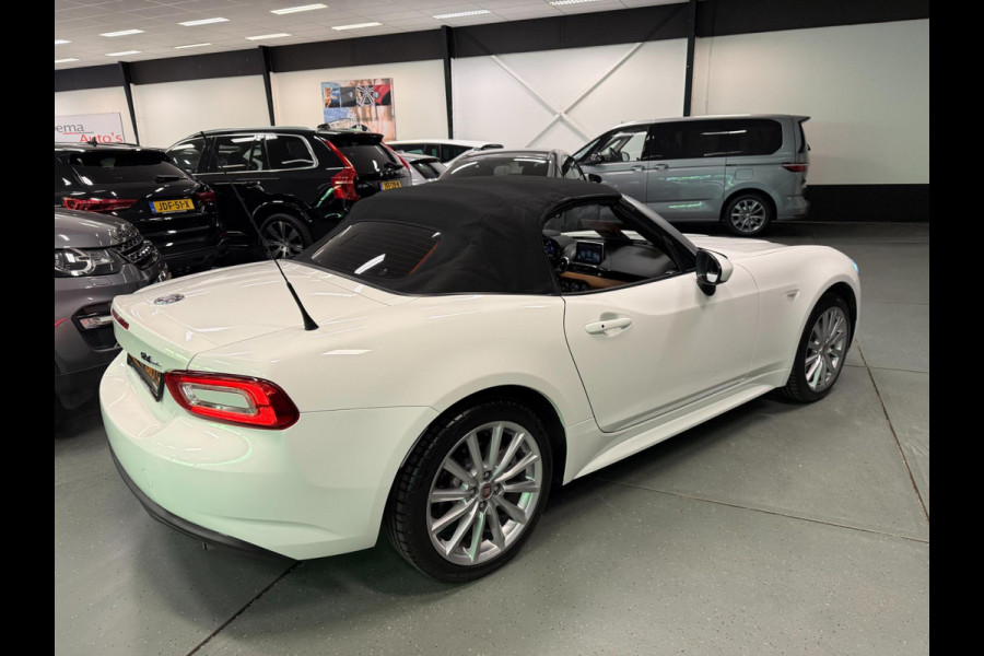 Fiat 124 Spider 1.4 MultiAir Turbo NAVI/LED/LEDER/CAM/DAB/BOSE/PDC/CRUISE///