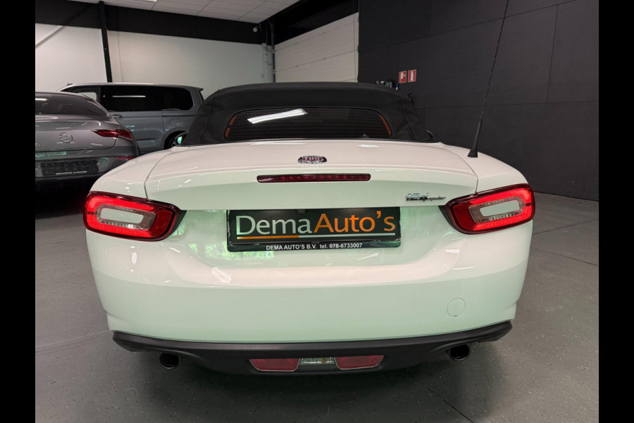 Fiat 124 Spider 1.4 MultiAir Turbo NAVI/LED/LEDER/CAM/DAB/BOSE/PDC/CRUISE///