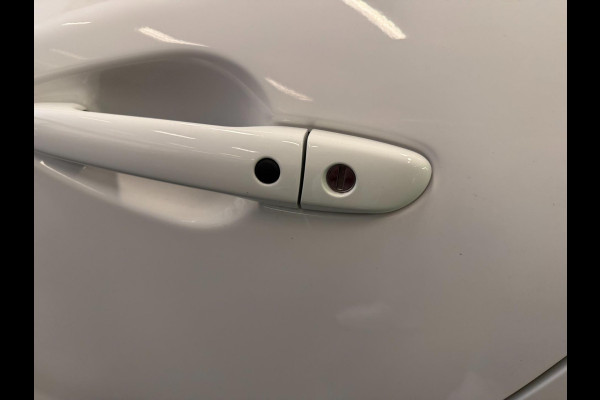 Fiat 124 Spider 1.4 MultiAir Turbo NAVI/LED/LEDER/CAM/DAB/BOSE/PDC/CRUISE///