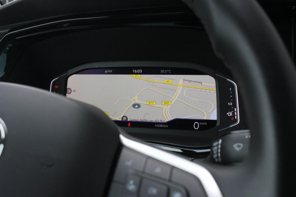 Volkswagen Transporter 2.0 TDI L2H1 150PK BULLI DC DUBBEL CABINE / LEIGHTONVANS BODYKIT / FULL OPTINS / LEDER / FULL BLACK / APPLE