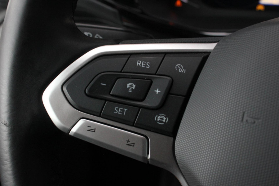 Volkswagen Transporter 2.0 TDI L2H1 150PK BULLI DC DUBBEL CABINE / LEIGHTONVANS BODYKIT / FULL OPTINS / LEDER / FULL BLACK / APPLE