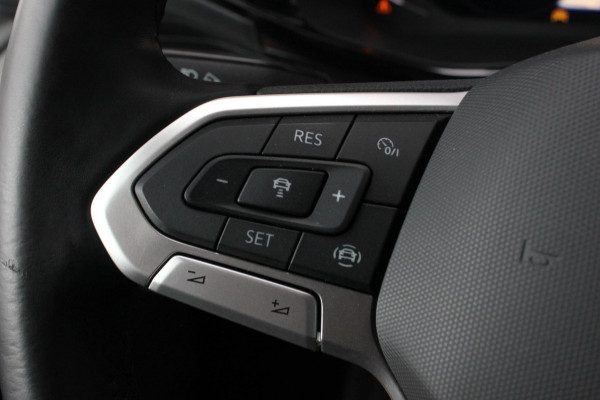 Volkswagen Transporter 2.0 TDI L2H1 150PK BULLI DC DUBBEL CABINE / LEIGHTONVANS BODYKIT / FULL OPTINS / LEDER / FULL BLACK / APPLE