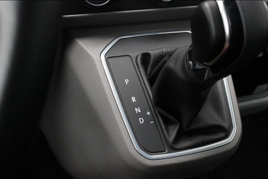 Volkswagen Transporter 2.0 TDI L2H1 150PK BULLI DC DUBBEL CABINE / LEIGHTONVANS BODYKIT / FULL OPTINS / LEDER / FULL BLACK / APPLE