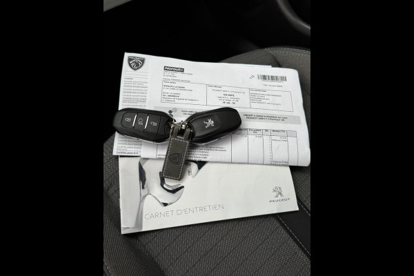 Peugeot 2008 1.2 PureTech Allure - Navigatie I LED/Xenon I PDC & Achteruitrij camera I Airco I Sport velgen I Dealer onderhouden