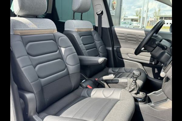 Citroën C3 Aircross 1.2 PureTech 110 Feel | Lederen bekleding | Panoramadak | Stoelverwarming | Navigatie