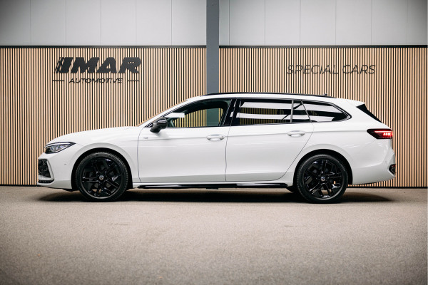 Volkswagen Passat R-Line Diesel | Trekhaak | Pano | Head-up | Stoelmassage | Volkswagen Passat R-Line Diesel | Trekhaak | Pano | Head-up | Stoelmassage |