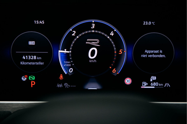 Volkswagen Passat R-Line Diesel | Trekhaak | Pano | Head-up | Stoelmassage | Volkswagen Passat R-Line Diesel | Trekhaak | Pano | Head-up | Stoelmassage |