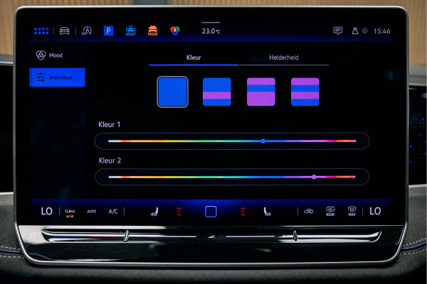 Volkswagen Passat R-Line Diesel | Trekhaak | Pano | Head-up | Stoelmassage | Volkswagen Passat R-Line Diesel | Trekhaak | Pano | Head-up | Stoelmassage |