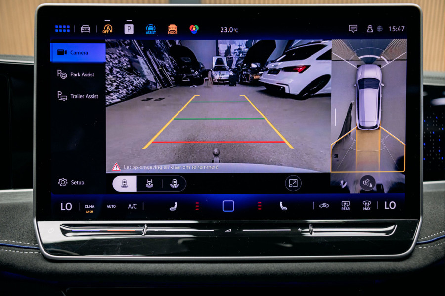 Volkswagen Passat R-Line Diesel | Trekhaak | Pano | Head-up | Stoelmassage | Volkswagen Passat R-Line Diesel | Trekhaak | Pano | Head-up | Stoelmassage |