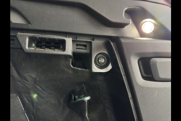 BMW X3 xDrive30e M-Sportpack Business Edition Plus (INCL-BTW) *PANO | LUXURY-LEATHER | FULL-LED | DIGI-COCKPIT | HIFI-SOUND | CARPLAY | DAB+ | HEATED-SPORTSEATS | AMBIENT-LIGHT | PRIVACY-GLASS | SHIFT-PADDLES | TOWBAR | 19''ALU*