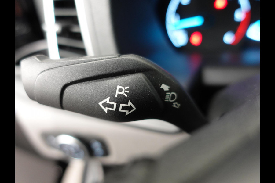 Ford Transit Custom 300 2.0 TDCI L2H1 Limited Dubbele cabine Automaat Navi| Airco 2 Schuifdeuren Trekhaak PDC V& A Carplay DAB