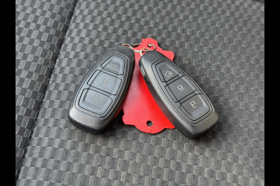 Ford Fiesta 1.0 EcoBoost ST-Line 1e Eigenaar,Navi,Clima,Cruise,PDC Achter,17" LM Velgen,N.A.P,Nieuwe Apk bij Aflevering Ford Fiesta 1.0 EcoBoost ST-Line 1e Eigenaar,Navi,Clima,Cruise,PDC Achter,17" LM Velgen,N.A.P,Nieuwe Apk bij Aflevering