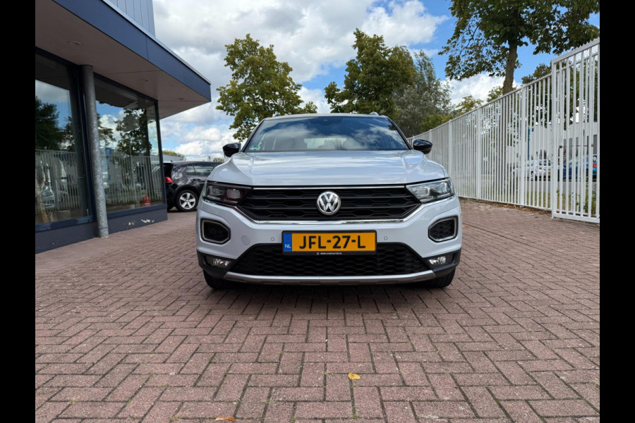Volkswagen T-Roc 2.0 TSI 4Motion Sport| PANO | LED | CARPLAY