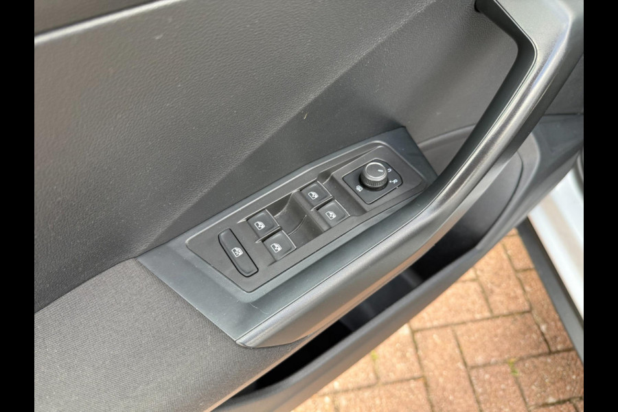 Volkswagen T-Roc 2.0 TSI 4Motion Sport| PANO | LED | CARPLAY