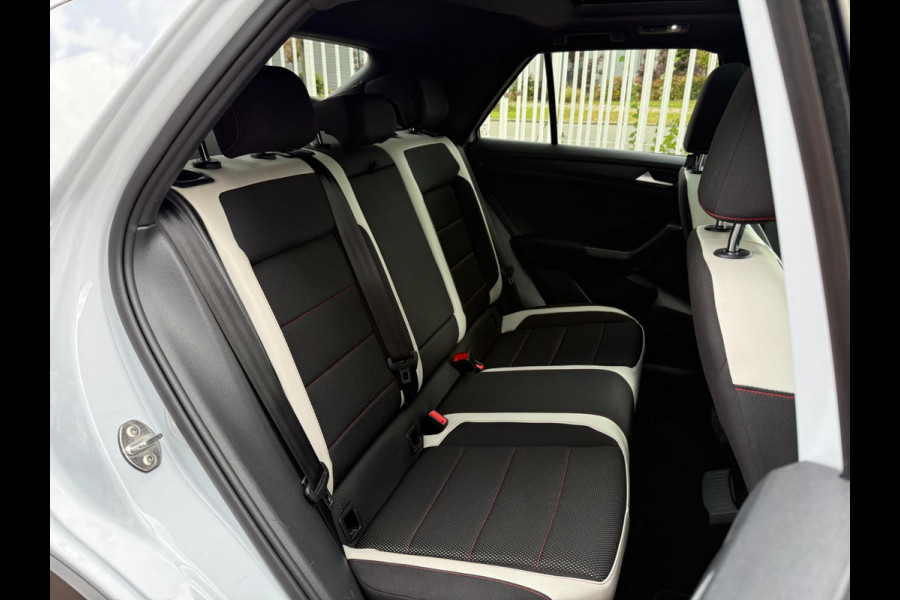 Volkswagen T-Roc 2.0 TSI 4Motion Sport| PANO | LED | CARPLAY