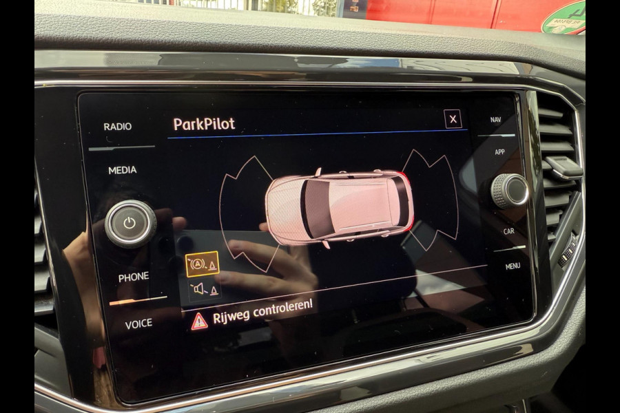 Volkswagen T-Roc 2.0 TSI 4Motion Sport| PANO | LED | CARPLAY