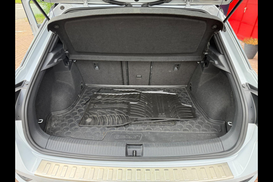 Volkswagen T-Roc 2.0 TSI 4Motion Sport| PANO | LED | CARPLAY