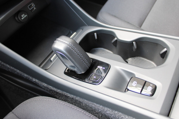 Volvo XC40 1.5 T3 Momentum | Trekhaak | Cruise control | Navigatie | Stoel-/Stuurverwarming