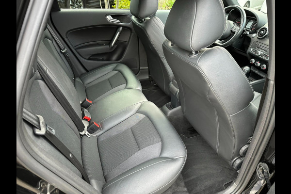 Audi A1 Sportback 1.0 TFSI S-Line Audi A1 Sportback 1.0 TFSI S-Line