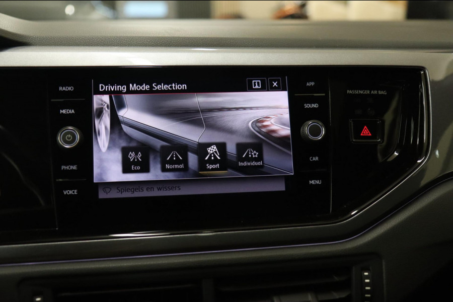 Volkswagen Polo 2.0 TSI GTI PANO/CARPLAY/STOELVERWARMING/VOL