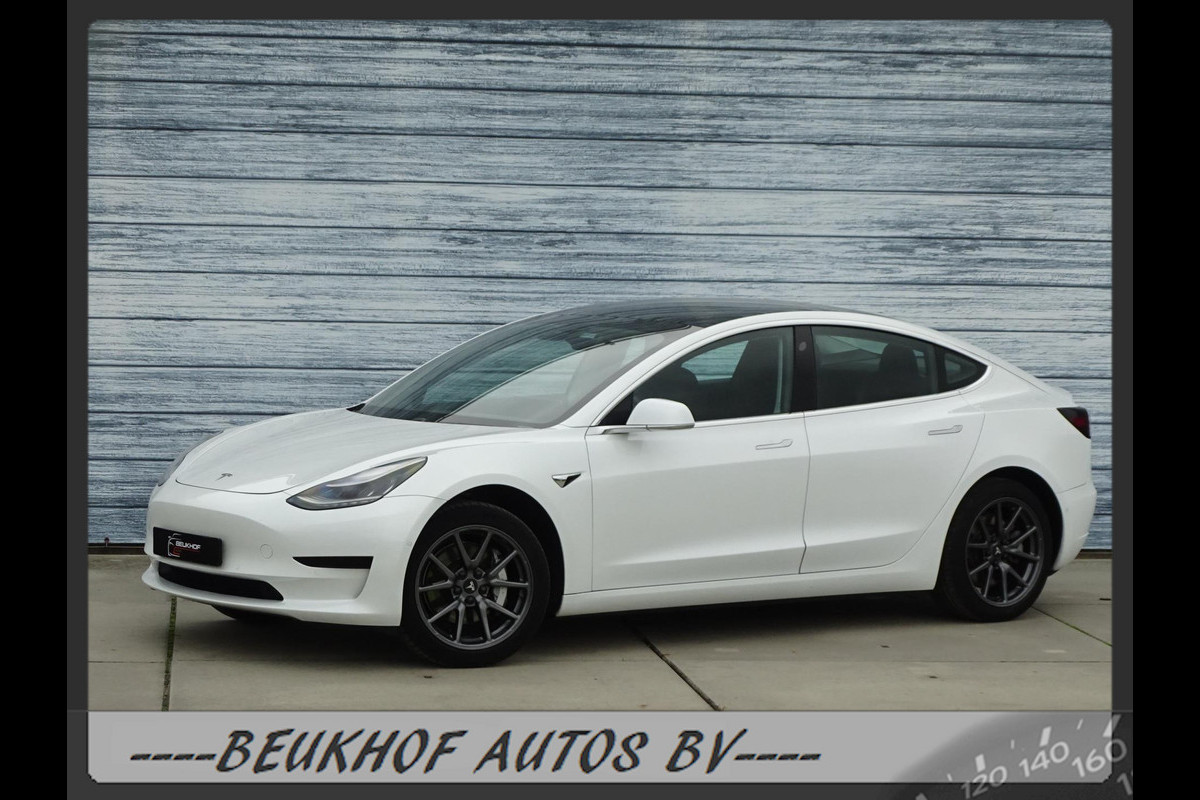 Tesla Model 3 Standard RWD Pano Trekhaak Navi Leer Soh 90,4%