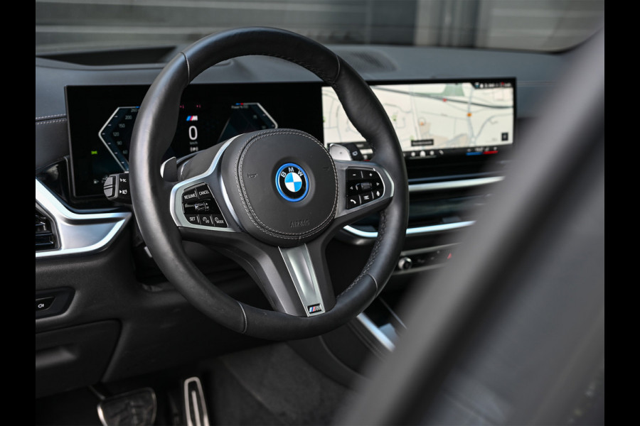 BMW X5 xDrive50e | M-SPORT PRO | TREKHAAK | COMFORT ACCESS | BMW NIERE ICONIC GLOW | PANORAMADAK | COMFORT SEATS | AMBIANCE INTERIEUR |