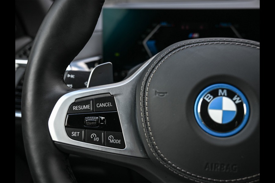 BMW X5 xDrive50e | M-SPORT PRO | TREKHAAK | COMFORT ACCESS | BMW NIERE ICONIC GLOW | PANORAMADAK | COMFORT SEATS | AMBIANCE INTERIEUR |