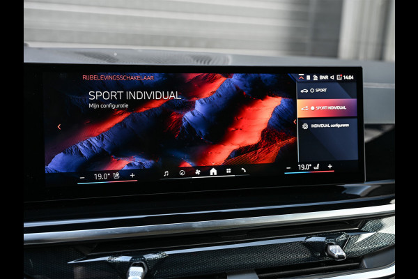 BMW X5 xDrive50e | M-SPORT PRO | TREKHAAK | COMFORT ACCESS | BMW NIERE ICONIC GLOW | PANORAMADAK | COMFORT SEATS | AMBIANCE INTERIEUR |