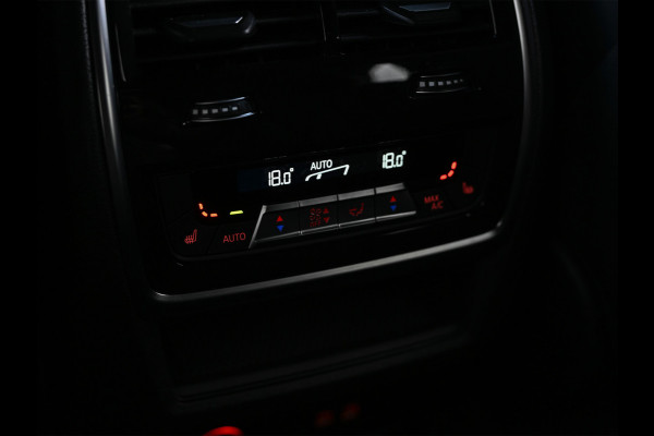 BMW X5 xDrive50e | M-SPORT PRO | TREKHAAK | COMFORT ACCESS | BMW NIERE ICONIC GLOW | PANORAMADAK | COMFORT SEATS | AMBIANCE INTERIEUR |