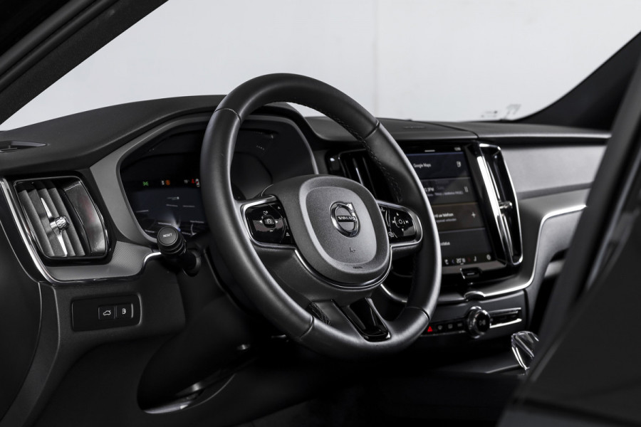 Volvo XC60 2.0 T6 Plug-in hybrid AWD Plus Black Edition | S/K-Panodak | Harman/Kardon | Dig. Cockpit | Adapt. Cruise | Memory Stoelen | Elek. Klep | Stoel-+stuurverw. | 360 Camera | NAV+App. Connect | ECC | LM 21" | 3461