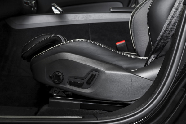 Volvo XC60 2.0 T6 Plug-in hybrid AWD Plus Black Edition | S/K-Panodak | Harman/Kardon | Dig. Cockpit | Adapt. Cruise | Memory Stoelen | Elek. Klep | Stoel-+stuurverw. | 360 Camera | NAV+App. Connect | ECC | LM 21" | 3461