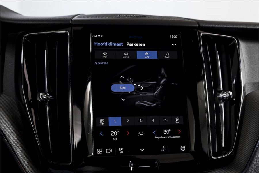 Volvo XC60 2.0 T6 Plug-in hybrid AWD Plus Black Edition | S/K-Panodak | Harman/Kardon | Dig. Cockpit | Adapt. Cruise | Memory Stoelen | Elek. Klep | Stoel-+stuurverw. | 360 Camera | NAV+App. Connect | ECC | LM 21" | 3461